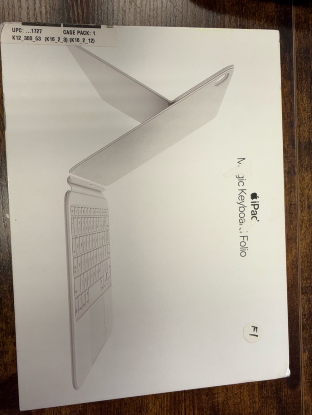 10th generation iPad Apple White Magic Keyboard Folio new open box